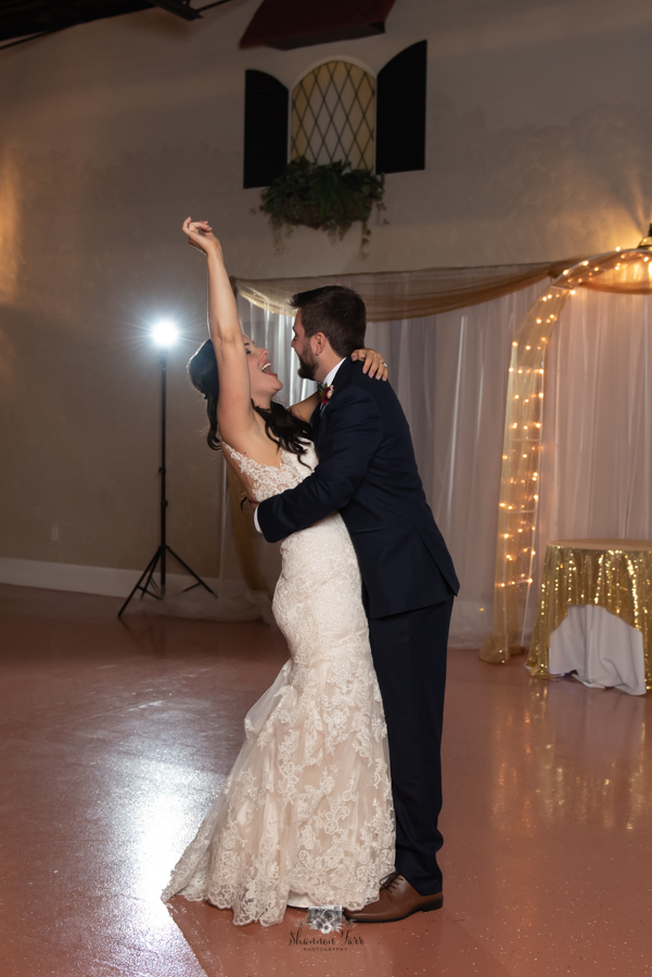Vintage Fall Wedding Photography first dance