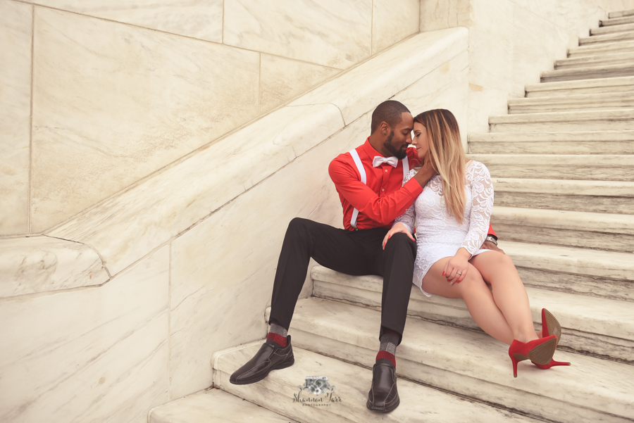 Couple engagement in Detroit at the Institute of Arts
